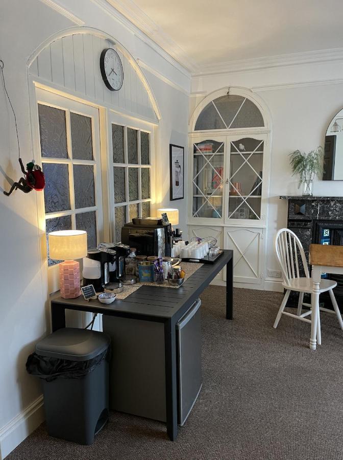 The Dozy Deer (Adults Only) Hotell Windermere Exteriör bild